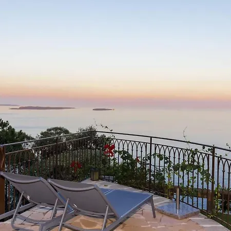 Villa Oneiro, Vue Imprenable A *