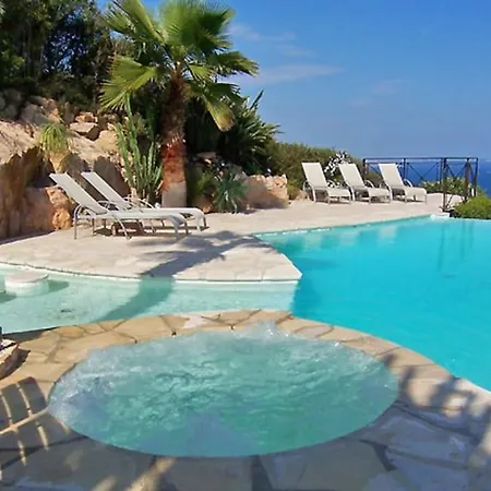 Oneiro, Vue Imprenable A Villa