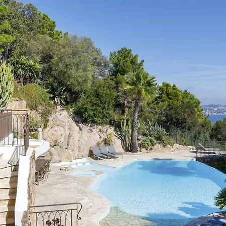 Oneiro, Vue Imprenable A Villa